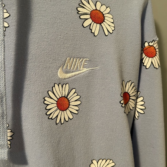 Nike Hoodie - Picture 2 of 4